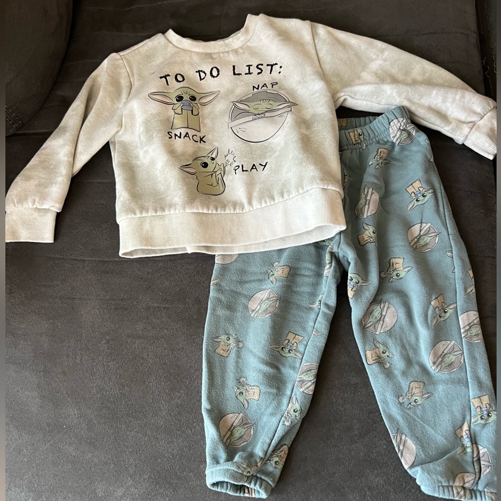 Star Wars - Baby Yoda Sweatshirt/Sweatpants set - 3T
